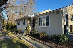 131 Casmar St SE, Vienna, VA 22180 - Photo 4