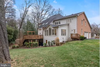 1050 Northfalls Court, Great Falls, VA 22066 - Photo 2