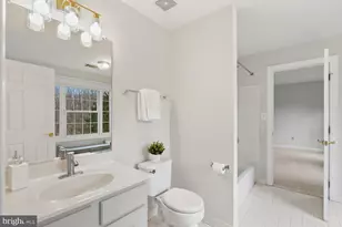 1050 Northfalls Ct, Great Falls, VA 22066 - Photo 32