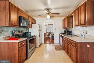 7013 Stone Mill Pl, Alexandria, VA 22306 - Photo 8