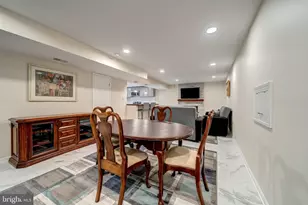 6042 Munson Hill Rd, Falls Church, VA 22041 - Photo 18