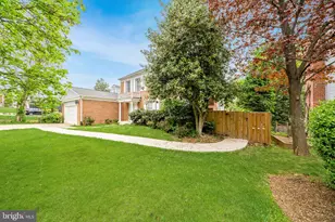 6042 Munson Hill Rd, Falls Church, VA 22041 - Photo 2