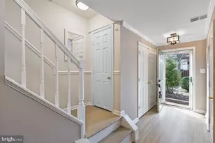 14722 Stream Pond Dr, Centreville, VA 20120 - Photo 4