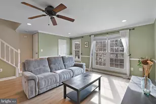 14722 Stream Pond Dr, Centreville, VA 20120 - Photo 8