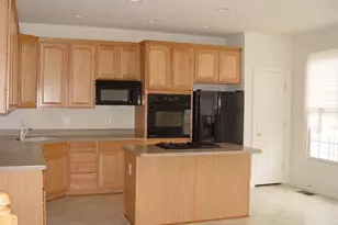 8360 Millom Ct, Lorton, VA 22079 - Photo 6