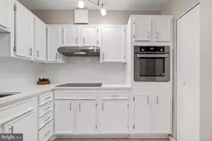 5902 Mt Eagle Dr, Alexandria, VA 22303 - Photo 14