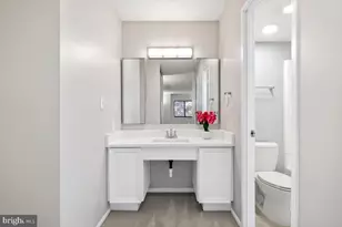 5902 Mt Eagle Dr, Alexandria, VA 22303 - Photo 20