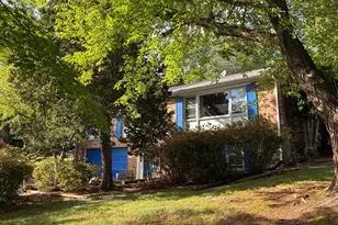 6144 Chesterbrook Rd, McLean, VA 22101 - Photo 4