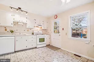 6144 Chesterbrook Rd, McLean, VA 22101 - Photo 20