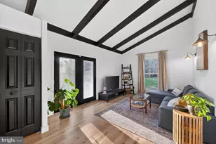 4010 Novar Dr, Chantilly, VA 20151 - Photo 2