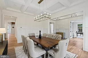 352 Ayr Hill Ave NE, Vienna, VA 22180 - Photo 6