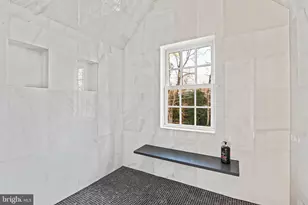 352 Ayr Hill Ave NE, Vienna, VA 22180 - Photo 50