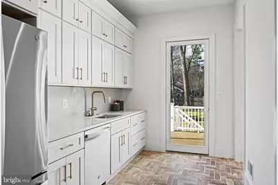 352 Ayr Hill Avenue NE, Vienna, VA 22180 - Photo 32