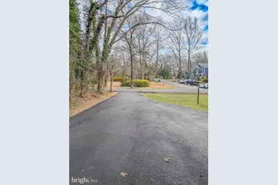 4204 Wakefield Drive, Annandale, VA 22003 - Photo 6