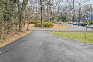 4204 Wakefield Dr, Annandale, VA 22003 - Photo 6