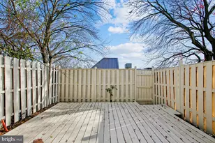 8703 Village Green Ct, Alexandria, VA 22309 - Photo 32