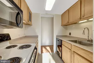 11400 Washington Plaza W, Reston, VA 20190 - Photo 22