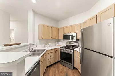 14309 Climbing Rose Way #304, Centreville, VA 20121 - Photo 8