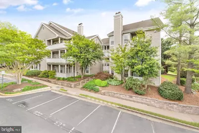 14309 Climbing Rose Way #304, Centreville, VA 20121 - Photo 2