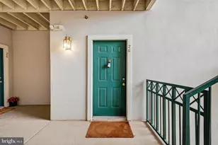 12016 Taliesin Pl, Reston, VA 20190 - Photo 2