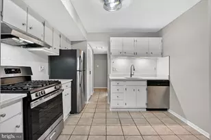 2063 Royal Fern Ct, Reston, VA 20191 - Photo 8