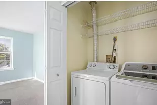 14807 Rydell Rd, Centreville, VA 20121 - Photo 16