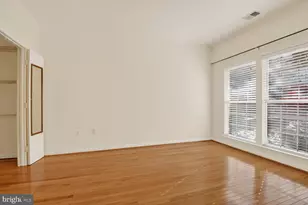 4142 Fountainside Ln, Fairfax, VA 22030 - Photo 10