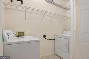 4142 Fountainside Ln, Fairfax, VA 22030 - Photo 18