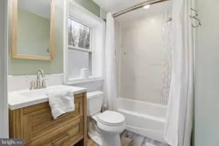 6539 Oakwood Dr, Falls Church, VA 22041 - Photo 18