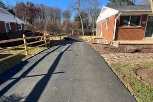 401 Moorefield Rd SW, Vienna, VA 22180 - Photo 2