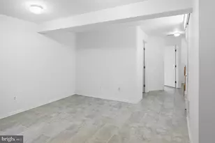 7858 Seafarer Way, Lorton, VA 22079 - Photo 6