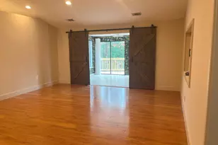 10401 Pearl St, Fairfax, VA 22032 - Photo 8