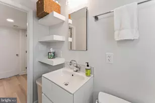 6715 W Wakefield Dr, Alexandria, VA 22307 - Photo 20