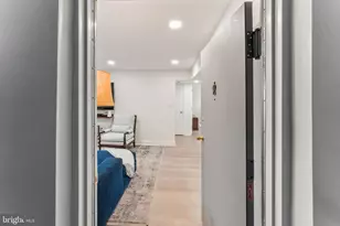 6715 W Wakefield Dr, Alexandria, VA 22307 - Photo 6