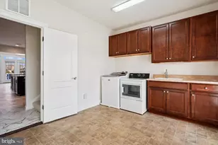 6647 Tack House Trl Trail, Centreville, VA 20120 - Photo 48