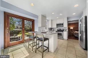 7115 Hundsford Ln, Springfield, VA 22153 - Photo 20