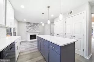 10360 Hampshire Green Ave, Fairfax, VA 22032 - Photo 2