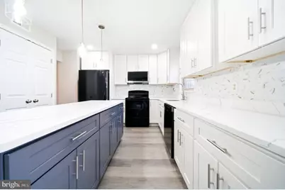 10360 Hampshire Green Avenue, Fairfax, VA 22032 - Photo 6