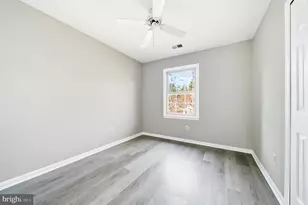 10360 Hampshire Green Ave, Fairfax, VA 22032 - Photo 14