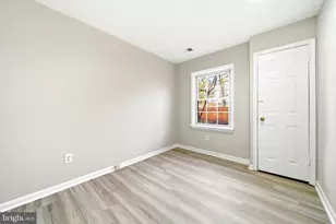 10360 Hampshire Green Ave, Fairfax, VA 22032 - Photo 22