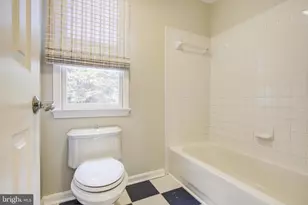 710 Parrish Farm Ln, Great Falls, VA 22066 - Photo 34