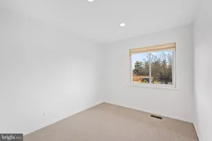 2716 Glengyle Dr, Vienna, VA 22181 - Photo 28