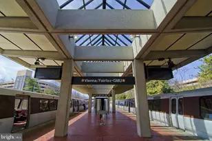 2716 Glengyle Dr, Vienna, VA 22181 - Photo 38