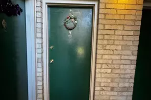 4945 Americana Dr, Annandale, VA 22003 - Photo 4