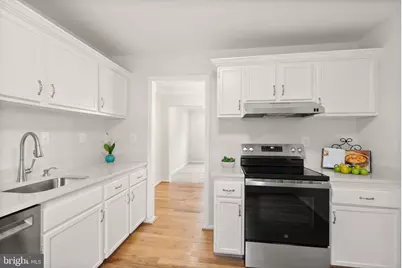 9225 Sand Creek Court, Burke, VA 22015 - Photo 6