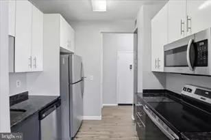 3245 Rio Dr, Falls Church, VA 22041 - Photo 10