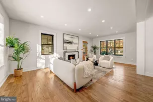 5921 Chesterbrook Rd, McLean, VA 22101 - Photo 10