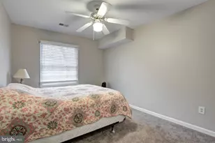 8354 Dunham Ct, Springfield, VA 22152 - Photo 12