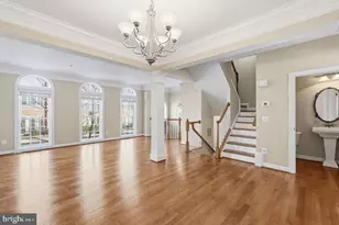 7976 Vigne Ct, Vienna, VA 22182 - Photo 4