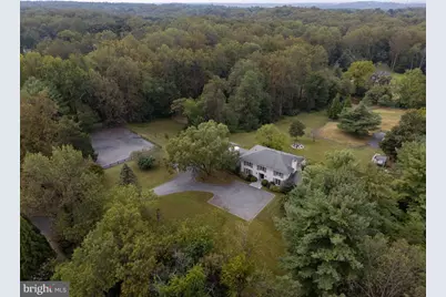 440 Montpelier Road, Great Falls, VA 22066 - Photo 2